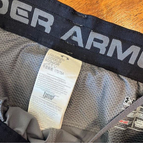 Under Armour Men’s gray athletic pants size large - Picture 3 of 11
